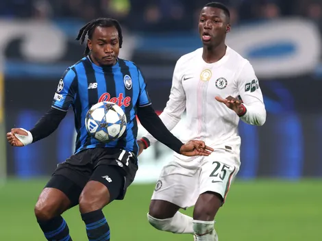Chelsea perdió feo contra Atalanta en la Champions League y Moisés Caicedo se volvió a jugar la roja