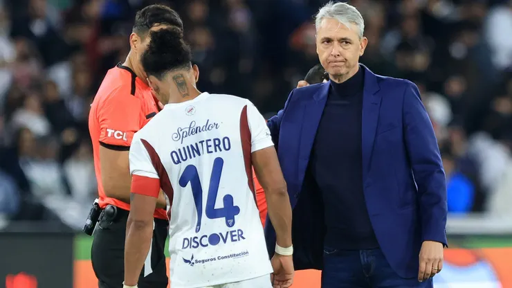 Tiago Nunes aún no recibe sus fichajes y ya decidió su futuro en Liga de Quito Foto: Getty