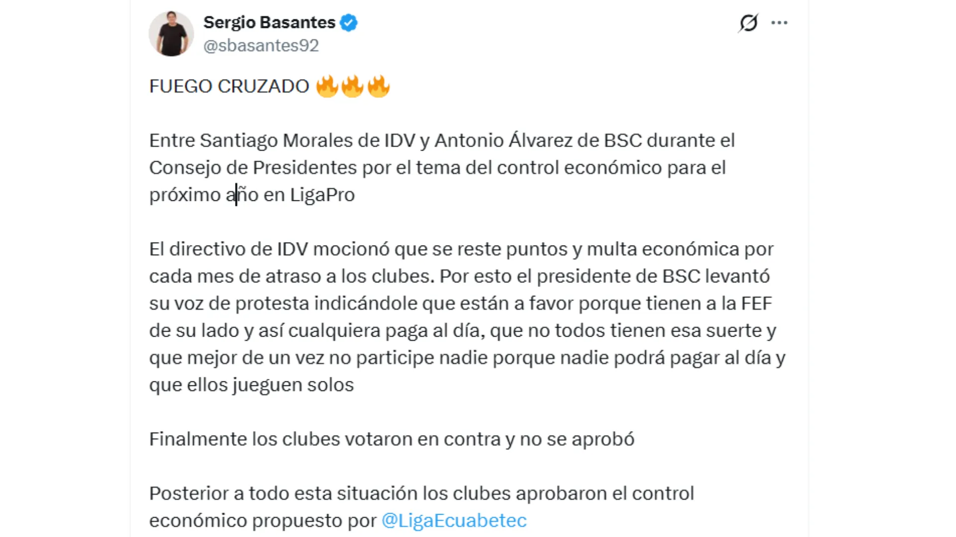 Así fue la pelea entre IDV y Barcelona SC. (Captura de pantalla)