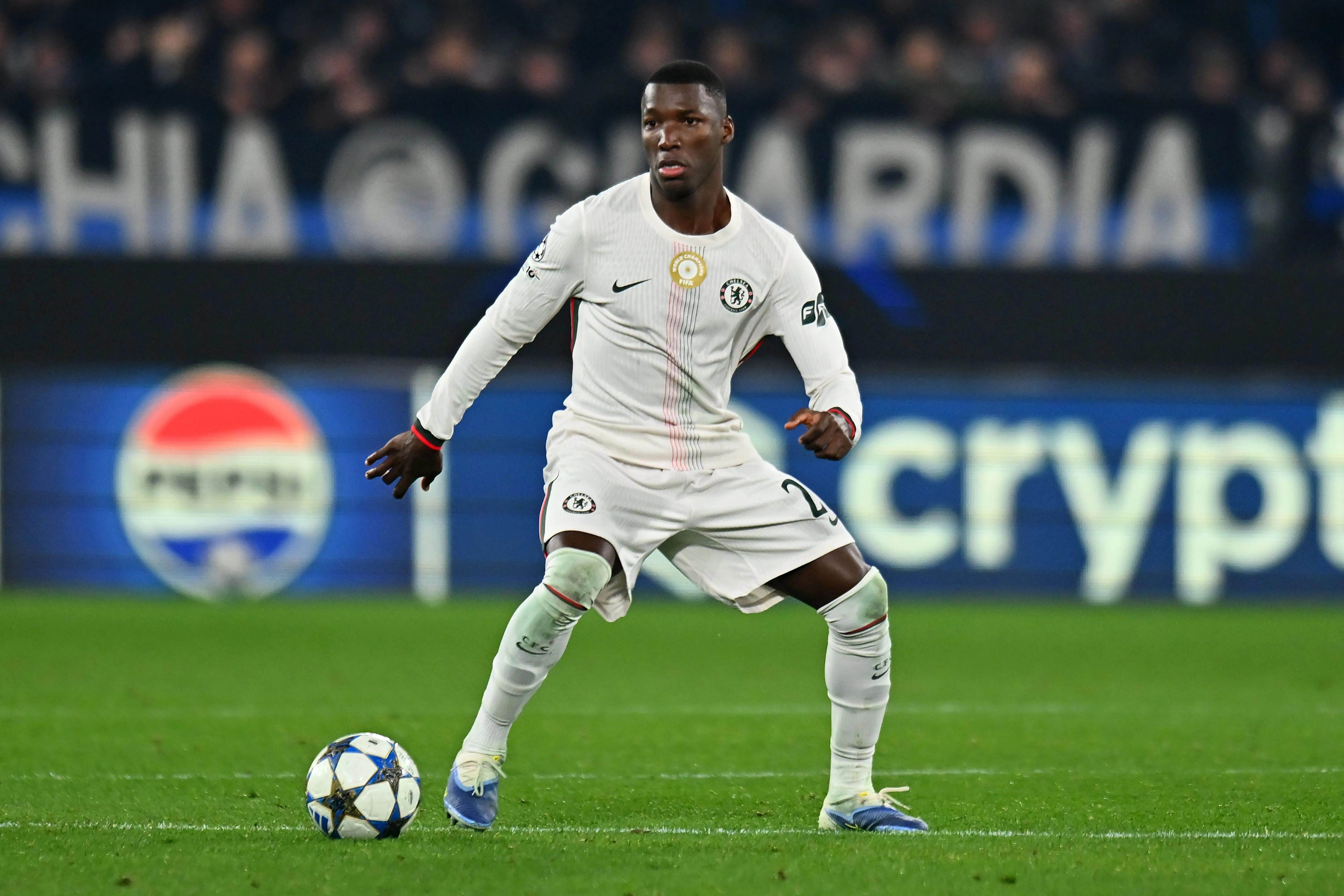 Moisés Caicedo viene jugando irregularmente en los últimos días. (Foto: GettyImages)