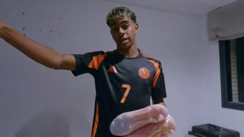 Lamine Yamal apareció con la camiseta de Selección Colombia.