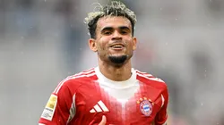 Los hijos de una leyenda del Bayern celebran Navidad con la camiseta de Luis Díaz.