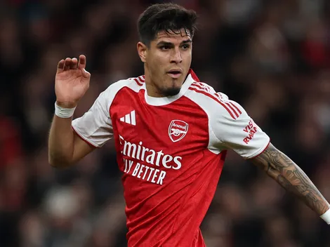 Piero Hincapié lleva al Arsenal a la punta de la Premier League y los hinchas explotan: "Masterclass"