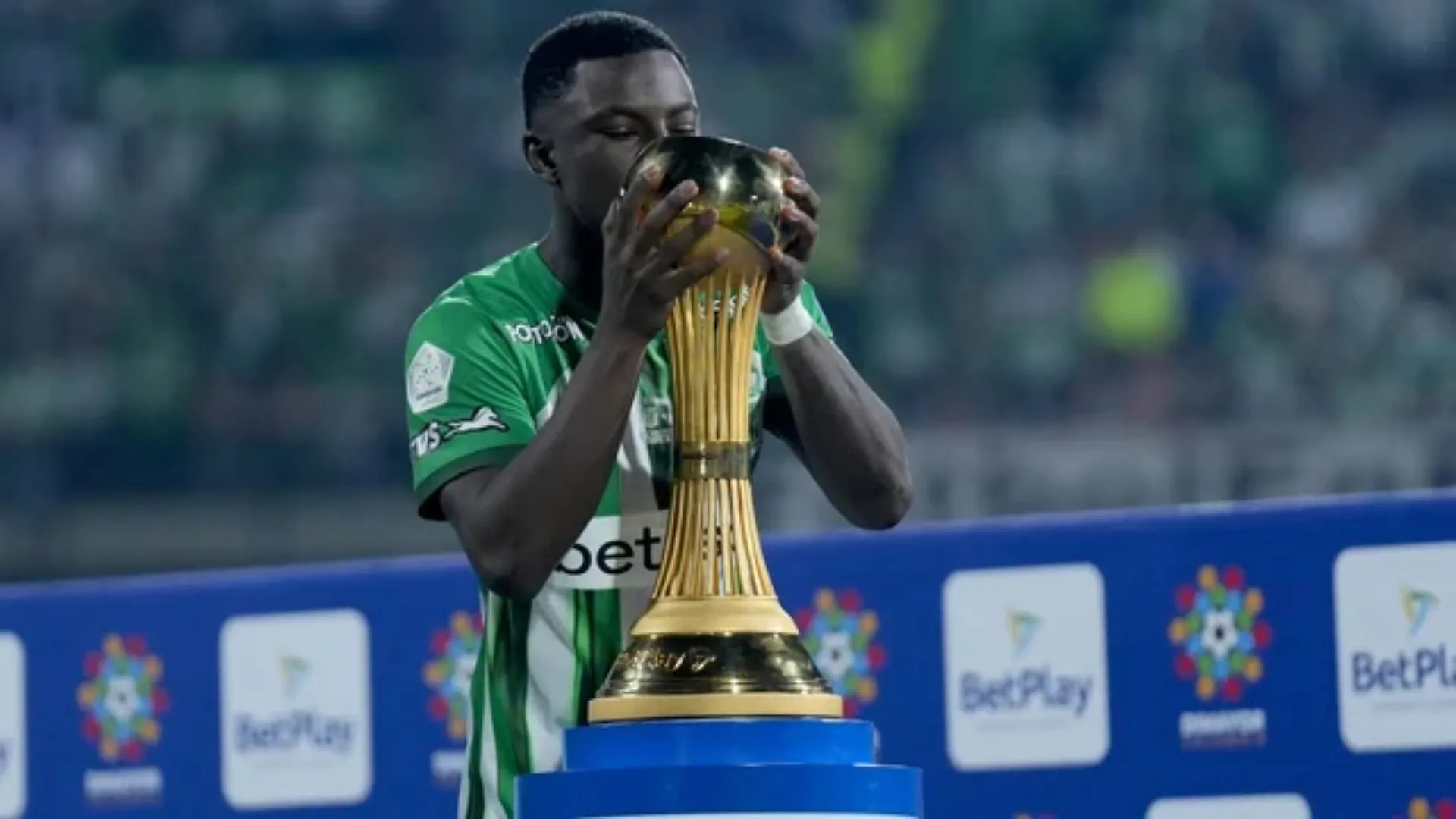 Marino Hinestroza se coronó campeón con Atlético Nacional.