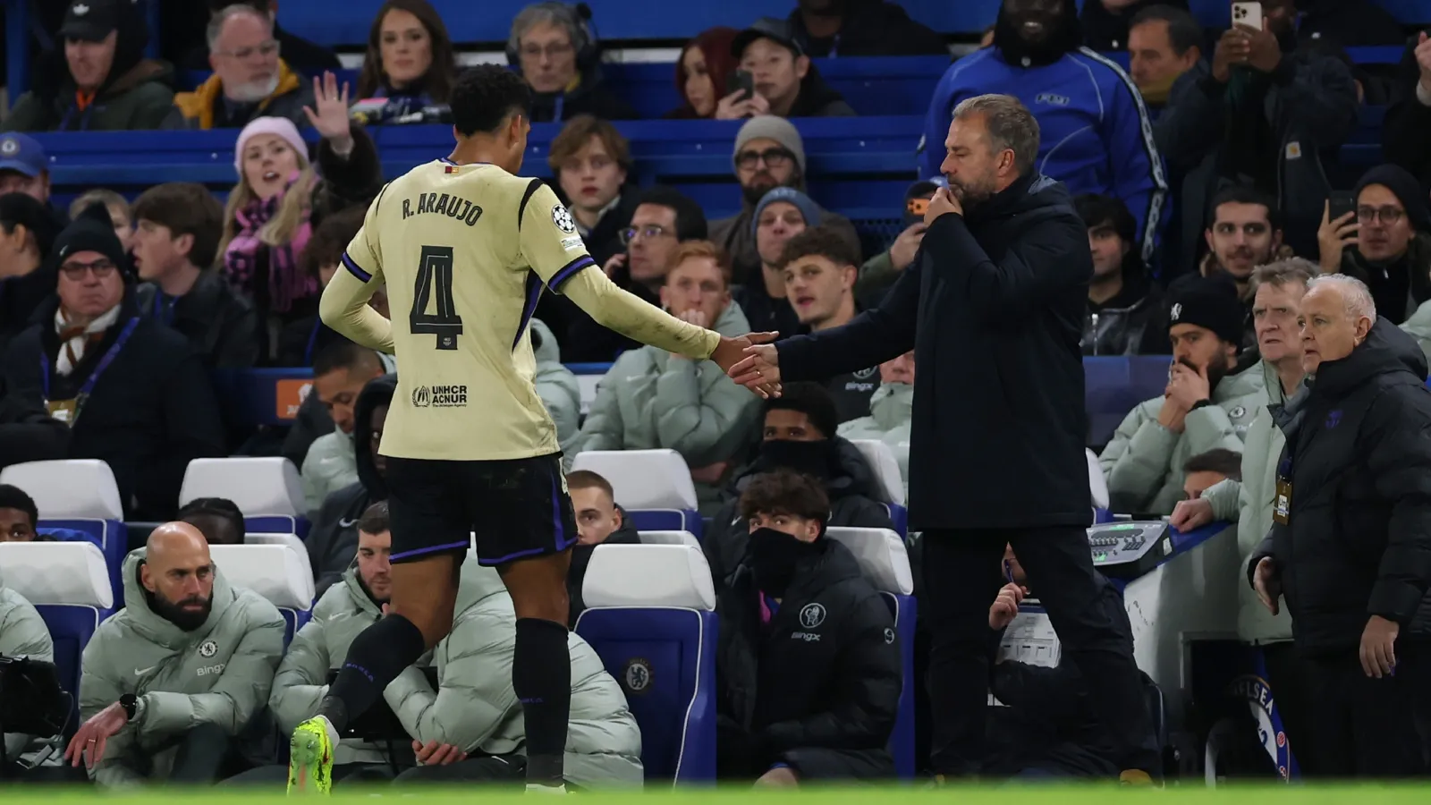 25 de noviembre, de momento último partido de Araújo en Barcelona: GETTY
