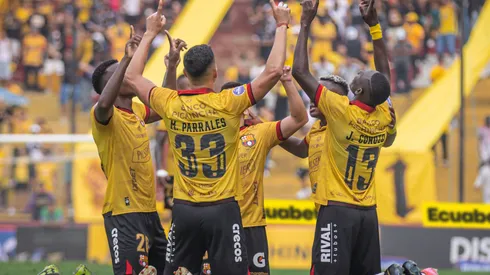 No jugó casi nada en Barcelona SC y ahora demandó al club