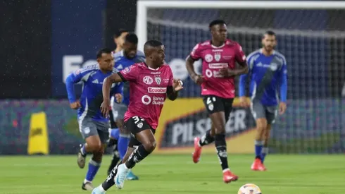 Emelec sorprende a muchos y se lleva a un jugador de Independiente del Valle Foto: IMAGO
