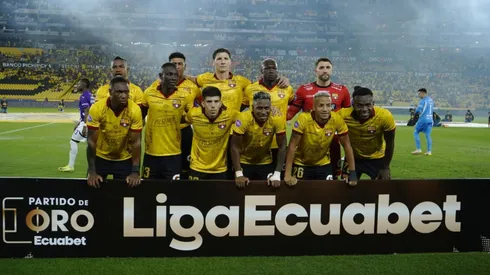 Barcelona preguntó por volante extranjero campeón en su país Foto: IMAGO