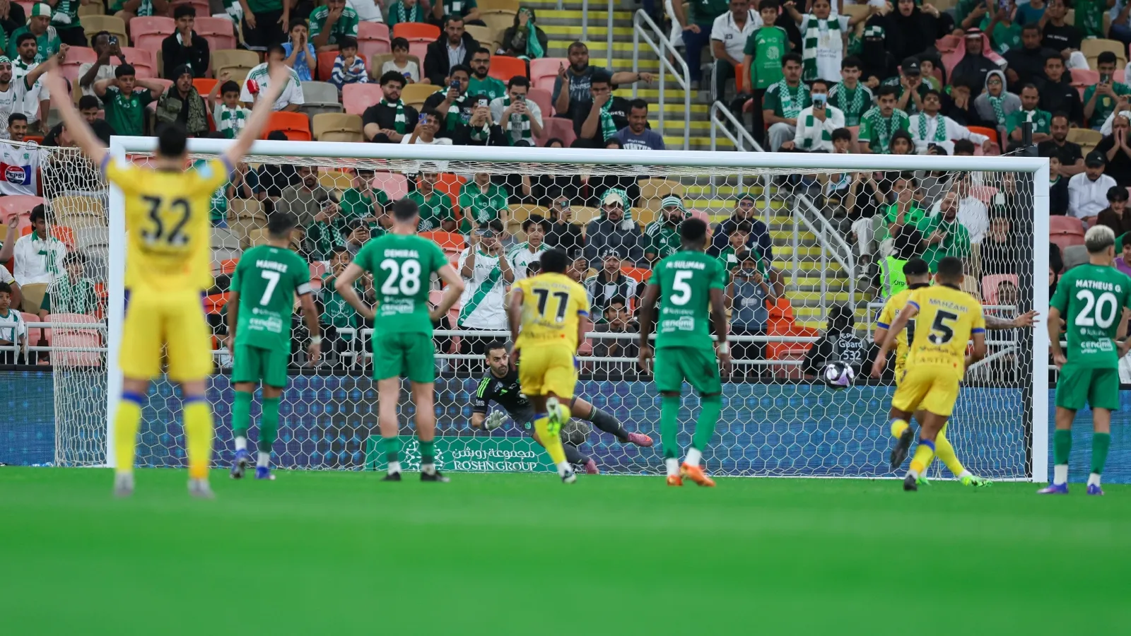 Roger Martínez sigue sumando goles en Arabia: GETTY