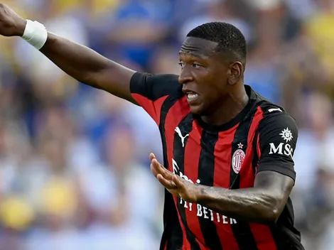 Pervis Estupiñán levantó su nivel en el AC Milan pero ya lo ponen en la Premier League