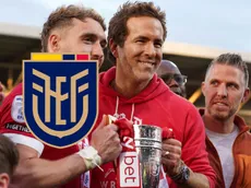 El Wrexham de Ryan Reynolds va por seleccionado ecuatoriano