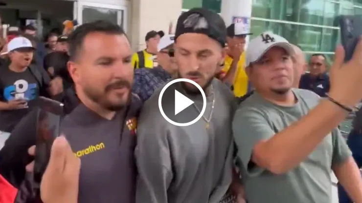El duro cruce de Benedetto con los hinchas de Barcelona SC