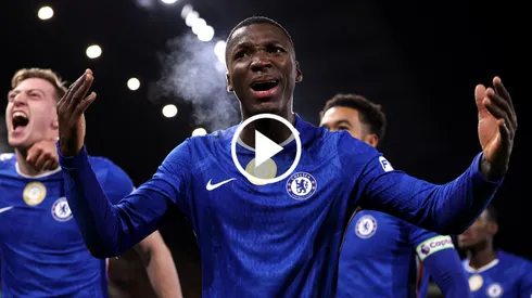 Moisés Caicedo lideró a Chelsea a remontar en la Premier League.