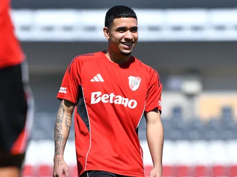 "Desde el cuerpo técnico de River creen que a Kendry Páez le falta un poco desde lo físico"