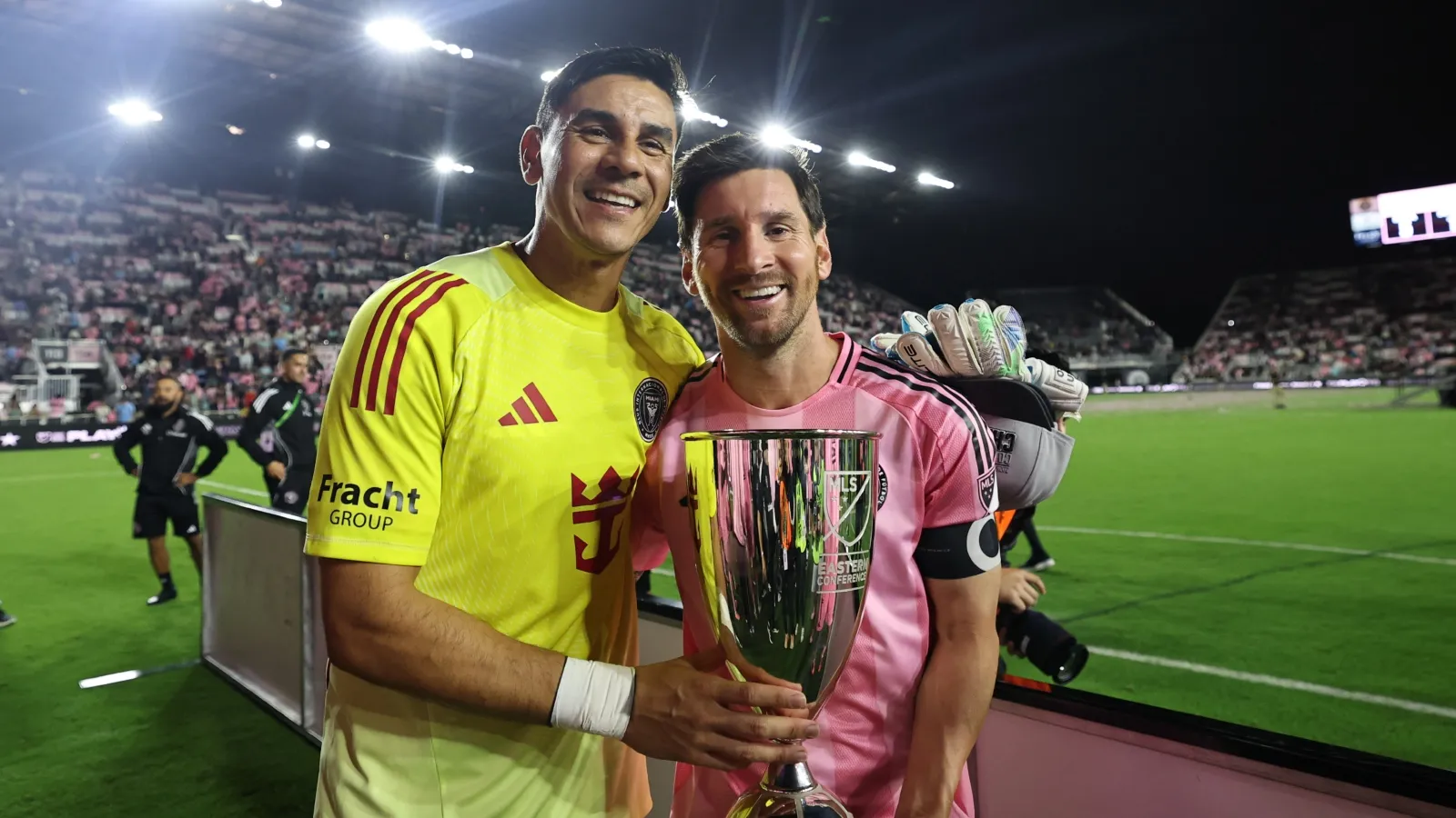 Ustari y Messi vuelven a separar caminos: GETTY