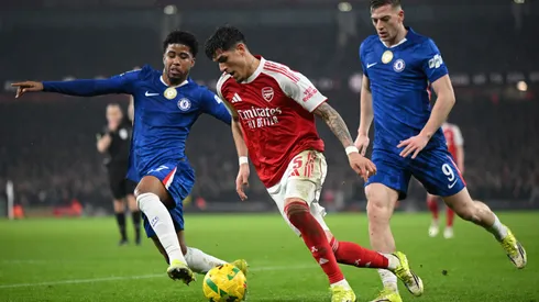 VIDEO | Arsenal es finalista de la Copa de la Liga y Piero Hincapié casi se manda un golazo