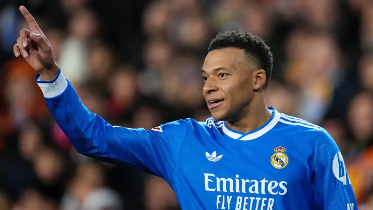 Mbappé y Luis Suárez, únicos capaces de igualar a Messi o CR7 en España.