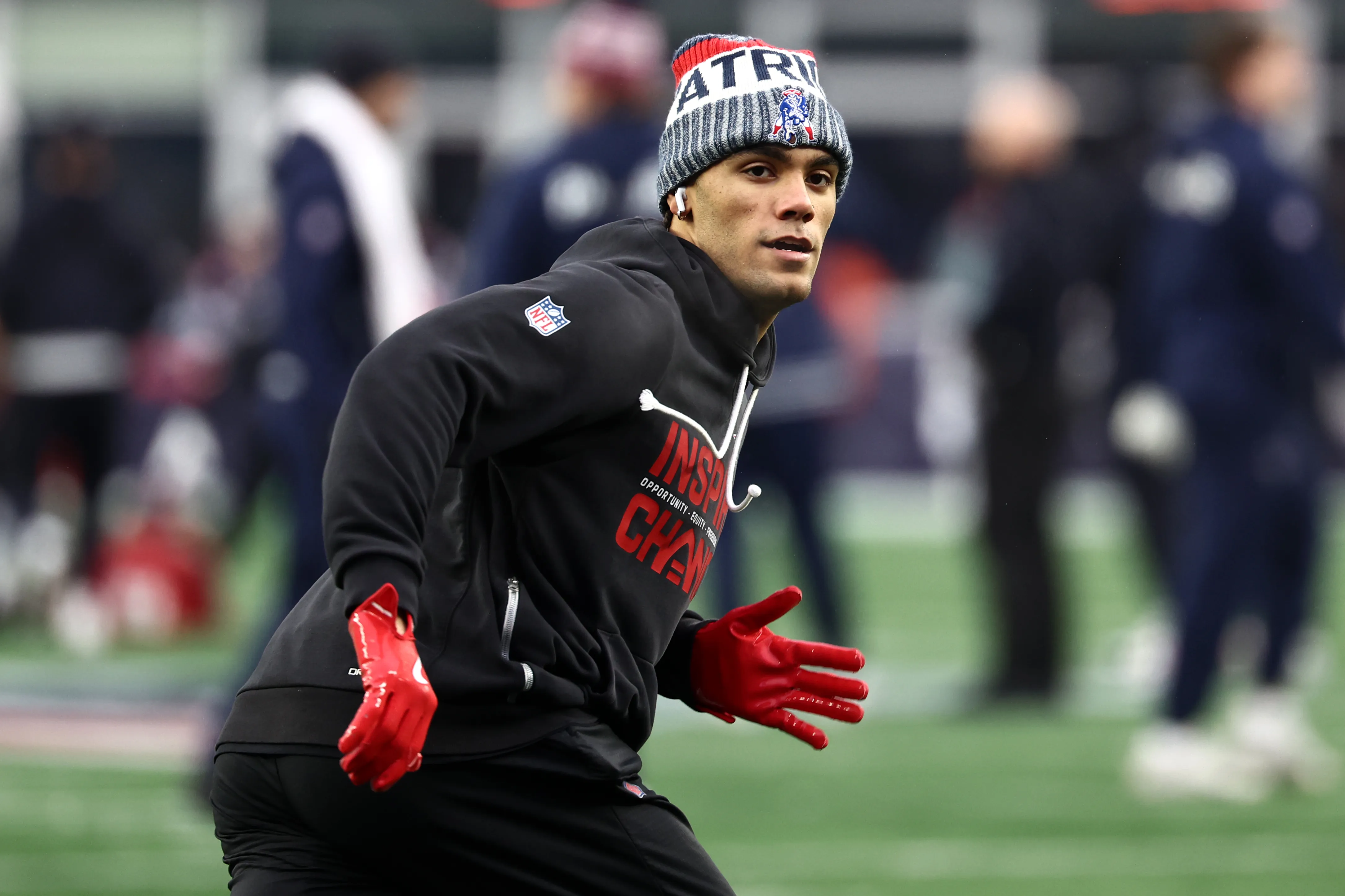 Christian González – New England Patriots.