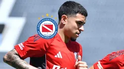 ¿Por qué no juega Kendry Páez contra Argentinos?