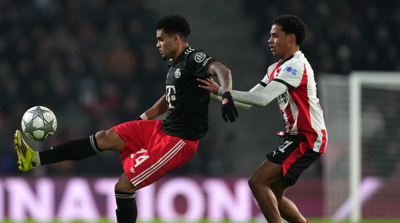 Luis Díaz en el partido PSV Eindhoven vs. Bayern Múnich. (Foto: Getty Images)