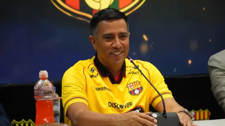 La firme decisión de Barcelona con César Farías si quedan eliminados de Copa Libertadores