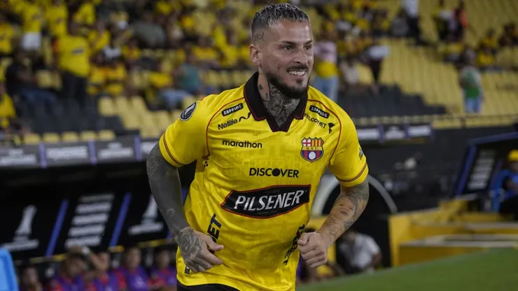 Los hinchas no perdonan y Darío Benedetto tiene nuevo apodo Foto: El Universo