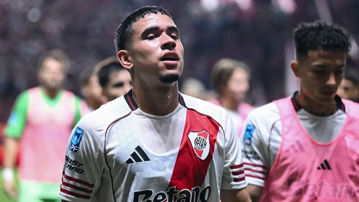 Decían que Kendry Páez iba a estar fuera un mes y aquí apareció tras su lesión Foto: Getty