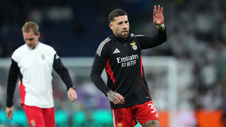 Así recibieron a Otamendi en el Bernabéu.