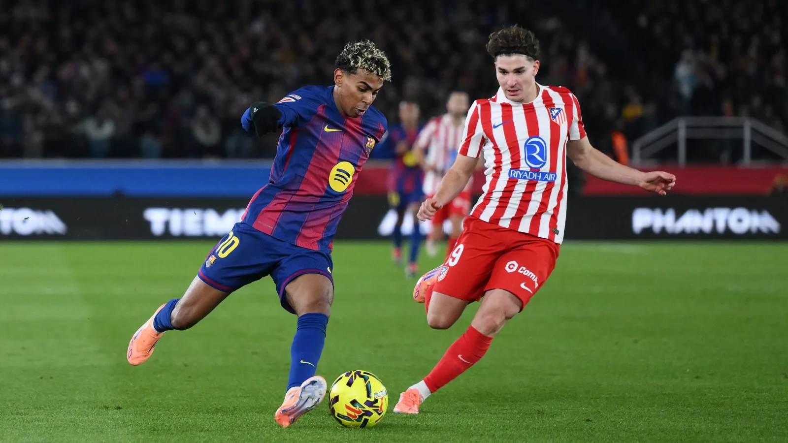 Muchos sueñan con unir a Lamine Yamal con Julián Alvarez en Barcelona: GETTY