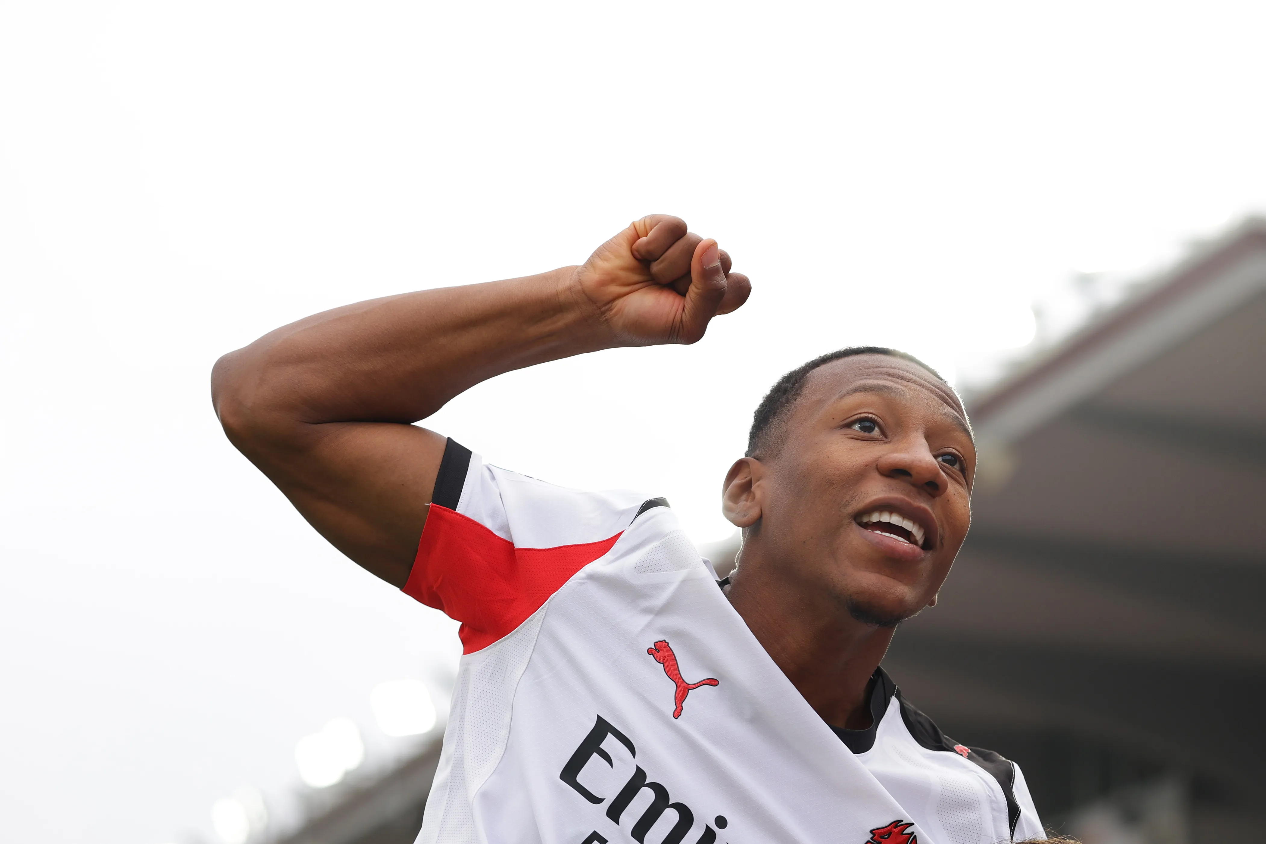 Pervis Estupiñán dejaría AC Milan para la siguiente temporada. (Foto: GettyImages)