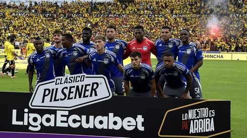 La hinchada de Emelec critica tras perder ante Barcelona SC