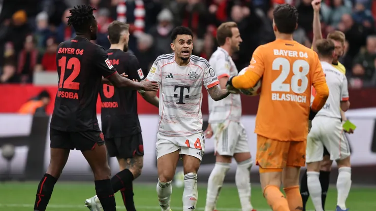 Bayern Múnich ve una campaña en su contra tras la roja a Luis Díaz.