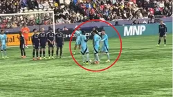 James Rodríguez y un gesto de humildad con sus compañeros.