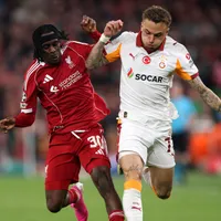 ¡Terribles imágenes! Así quedó el dedo de Noa Lang, tras su lesión en Champions League