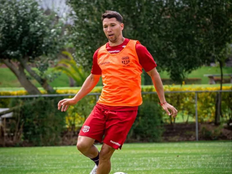 Tommy Martínez  llegó como el  armador del equipo.