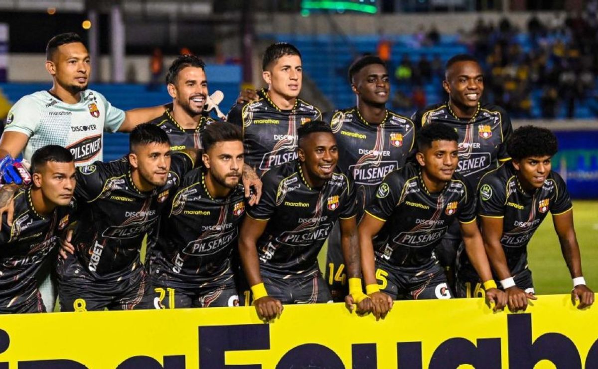 Barcelona no genera y tendría nuevo volante ofensivo ¿reemplazo de Rojas?