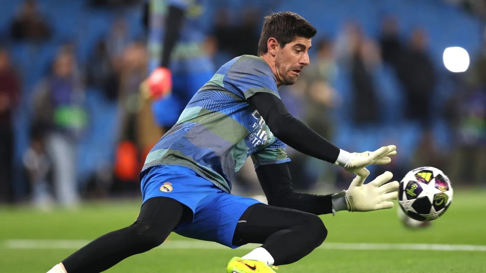 Courtois empezó a sentir molestias en el calentamiento vs. Manchester City: GETTY