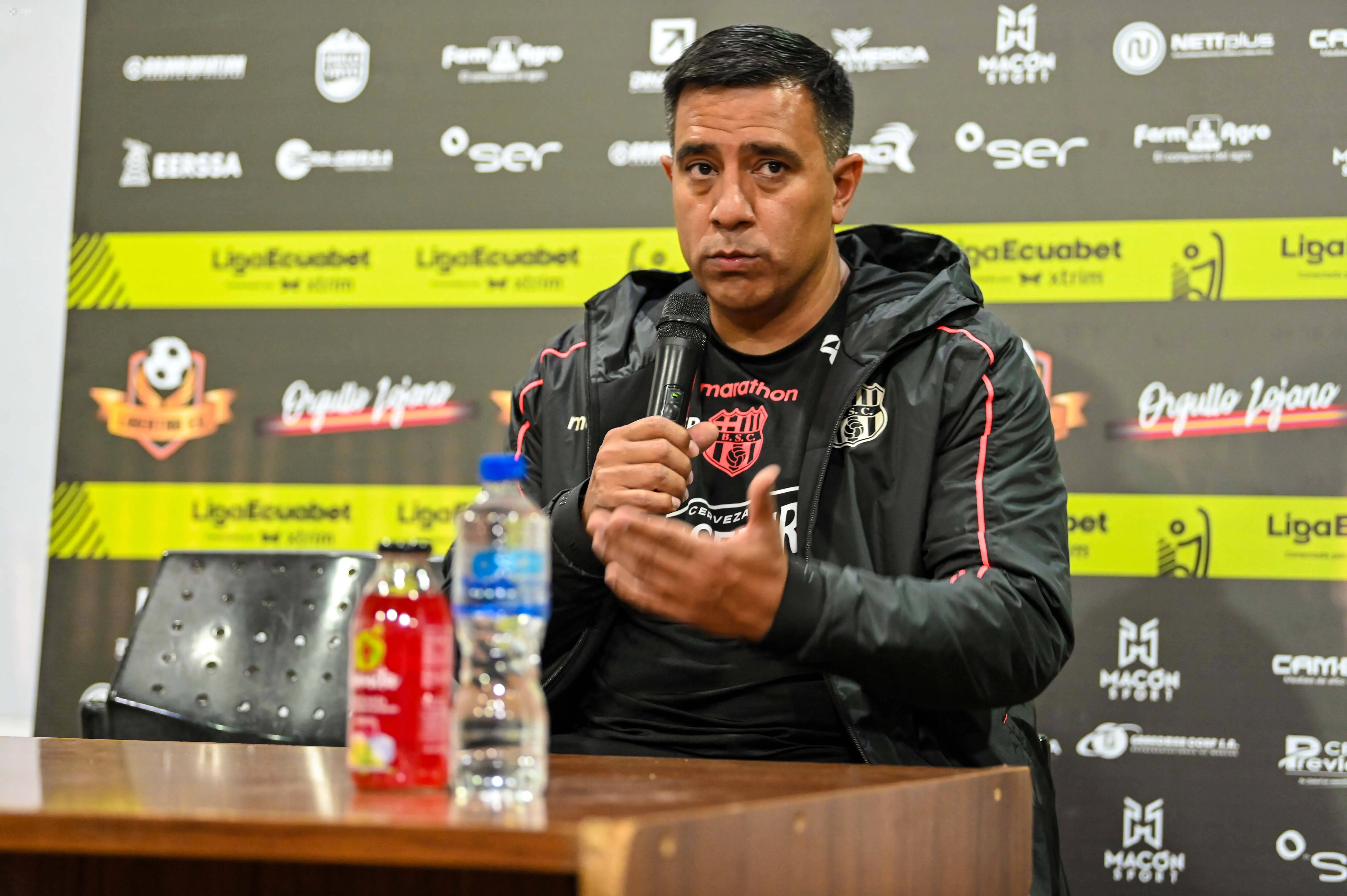 Farías viene tomando decisiones contundentes en Barcelona SC. (Foto: Imago)