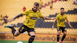 Barcelona y U. Católica empatan en partidazo en Guayaquil