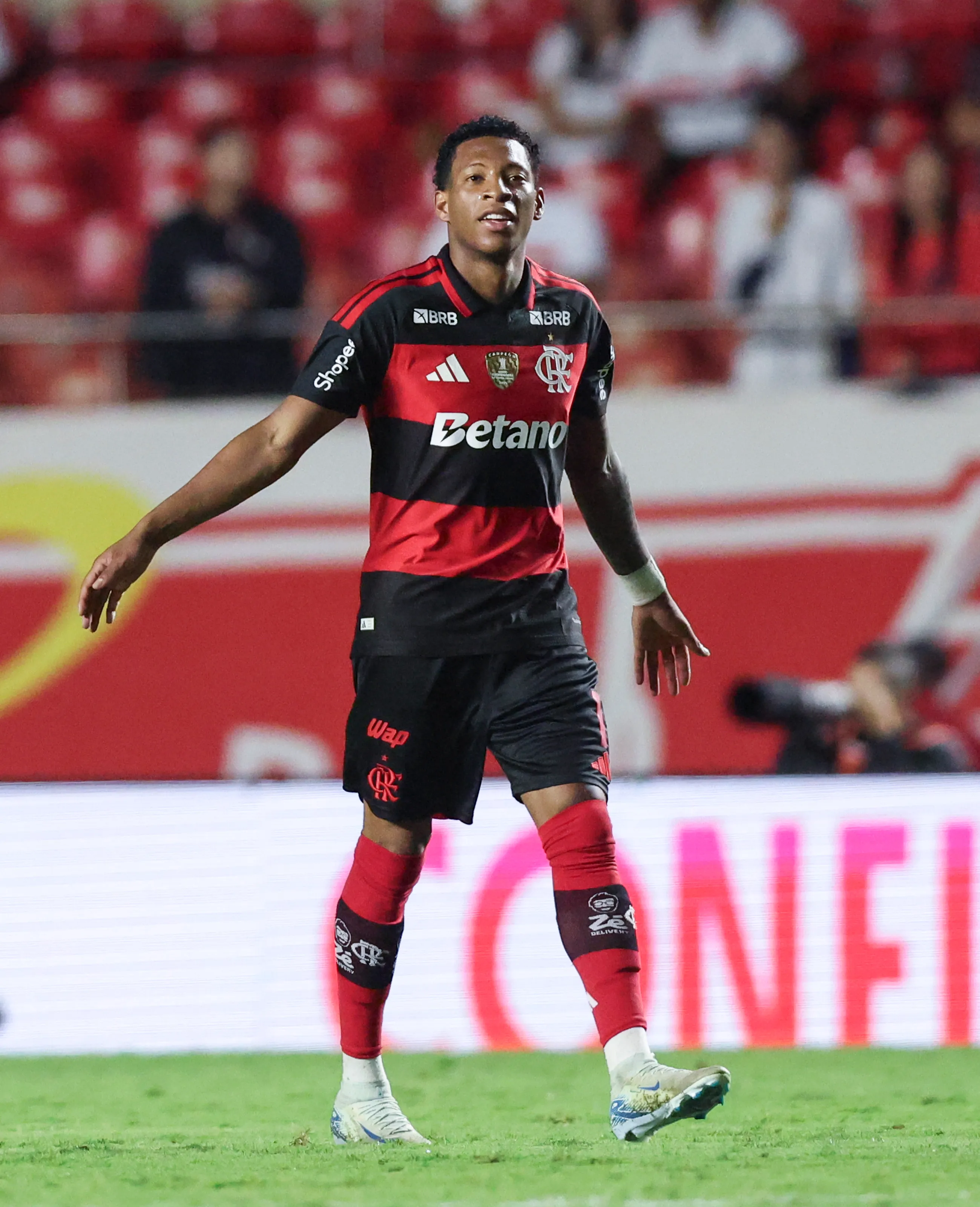 Gonzalo Plata no viene siendo titular en Flamengo. (Foto: GettyImages)