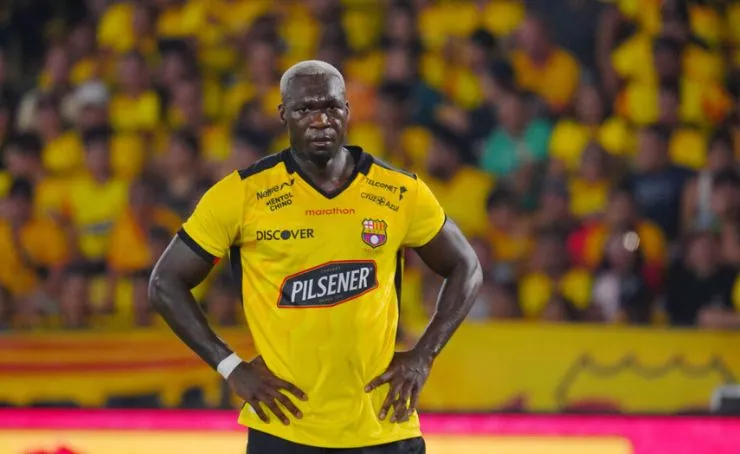 Felipe Caicedo dejó Barcelona en el 2025.