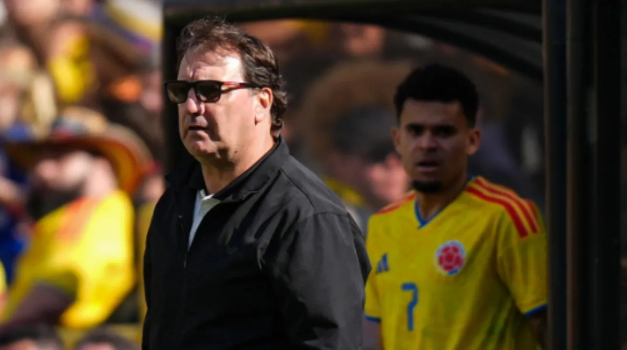 Néstor Lorenzo y Luis Díaz en Colombia vs. Francia. (Foto: Getty Images)