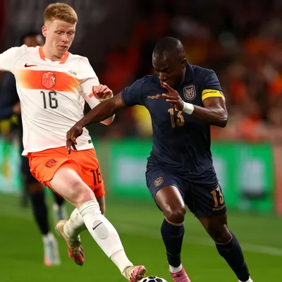 Ecuador no pudo con un hombre más y empata 1 a 1 contra Países Bajos