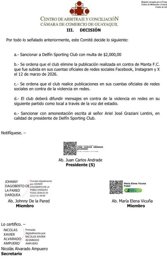 Delfín fue condenado a pagar esta multa.