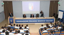 En Italia, tras quedarse afuera del Mundial 2026, no descartan obligar a los clubes de la Serie A a alinear un mínimo de 4 jugadores italianos en la formación.