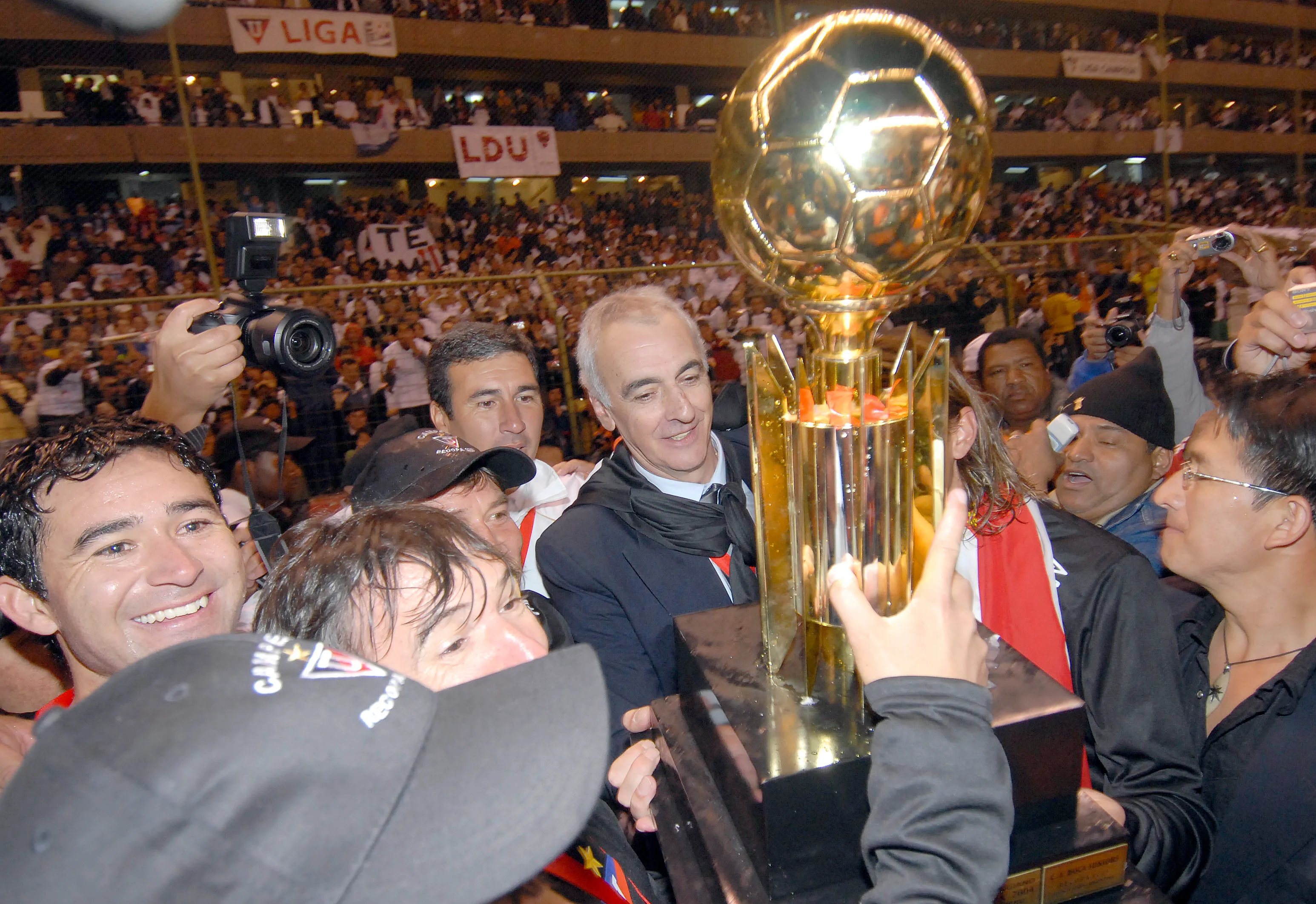 Jorge Fossati – campeón Recopa Sudamericana. Foto: Archivo El Universo.