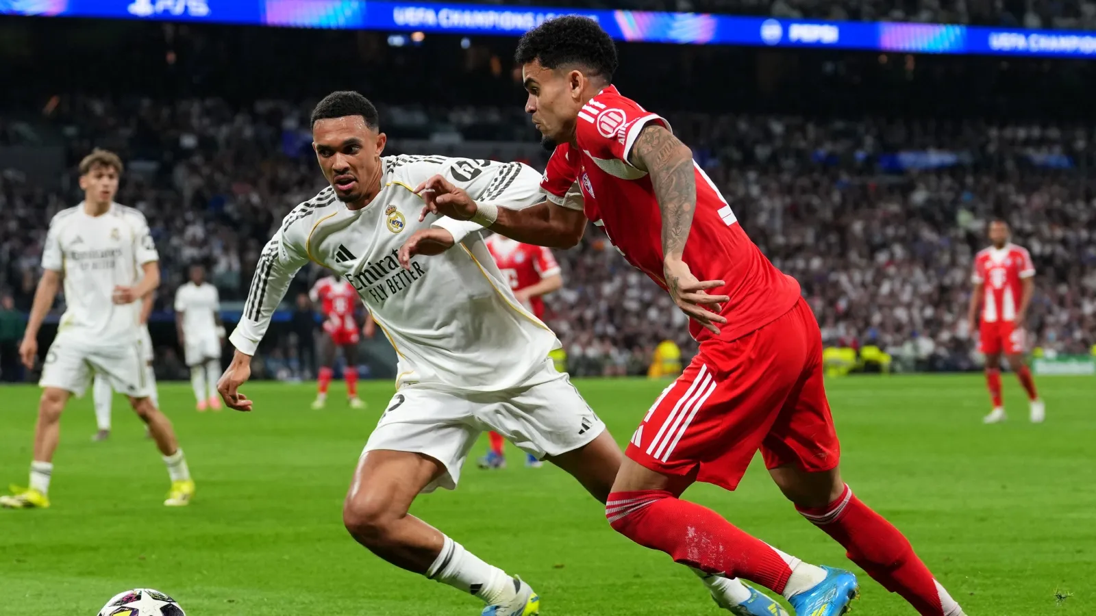 Europa señala las dificultades de Luis Díaz en su duelo con Trent: GETTY