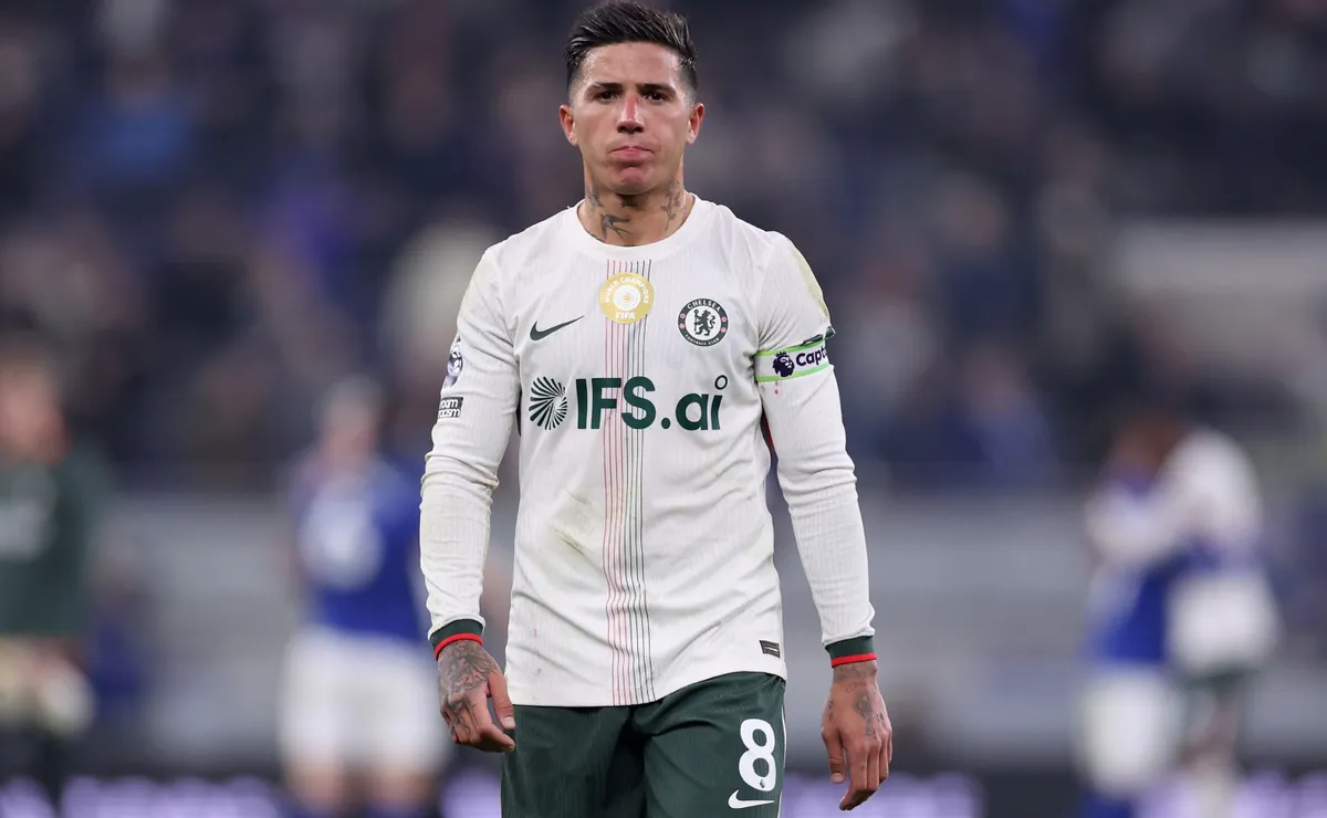 “Mocoso y manipulador”: más críticas de Inglaterra a Enzo Fernández tras las palabras de su agente