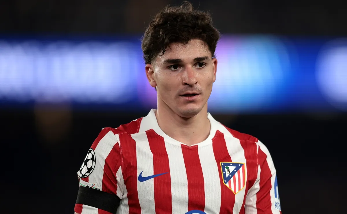 A pesar de su golazo al Barcelona, Julián Alvarez no fue elegido como jugador de la semana en la Champions