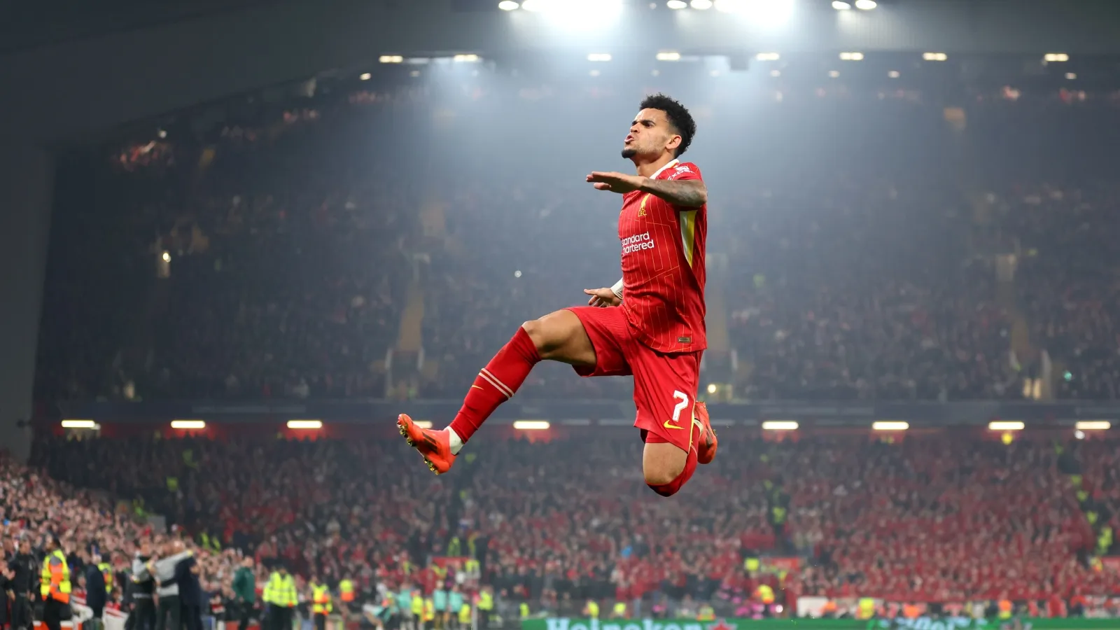 Gerrard recuperaría mañana mismo a Luis Díaz para Liverpool: GETTY